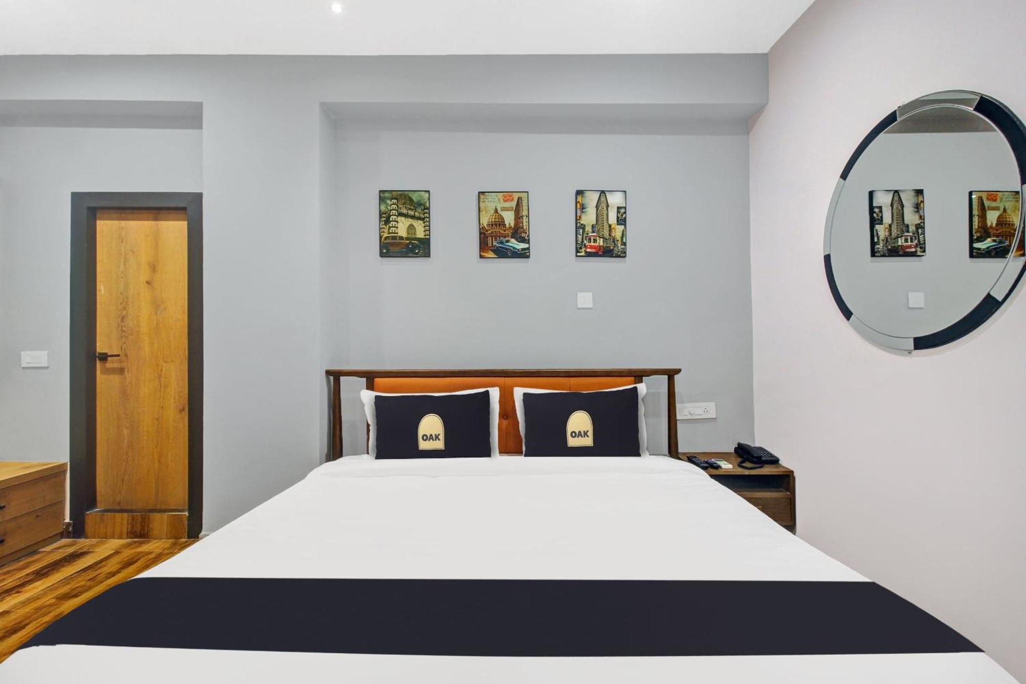 Super Townhouse Oak Hitec City Near Image Hospital حيدر أباد المظهر الخارجي الصورة