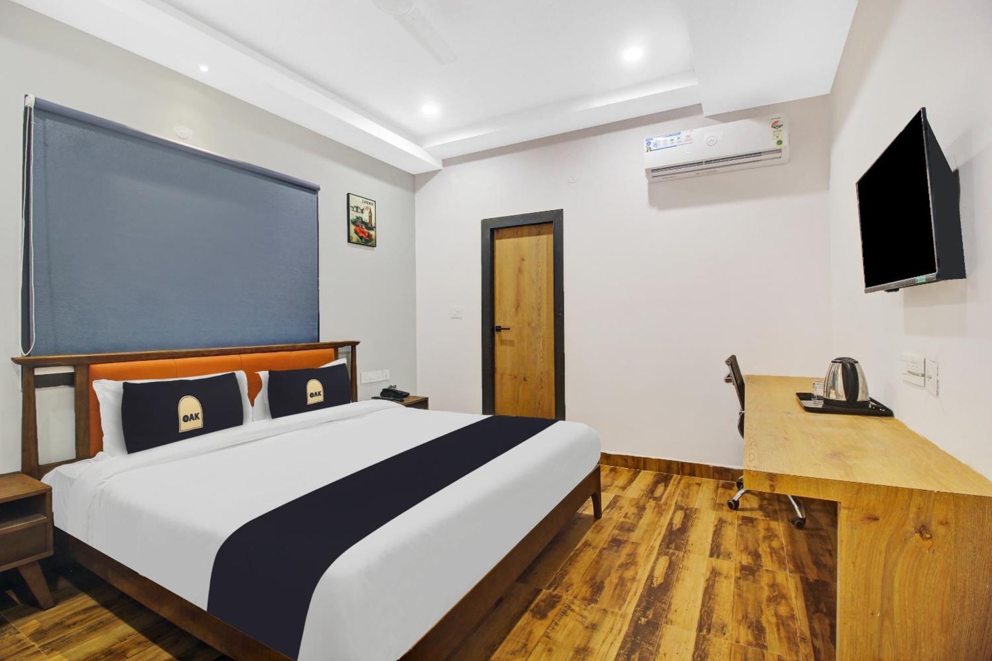 Super Townhouse Oak Hitec City Near Image Hospital حيدر أباد المظهر الخارجي الصورة