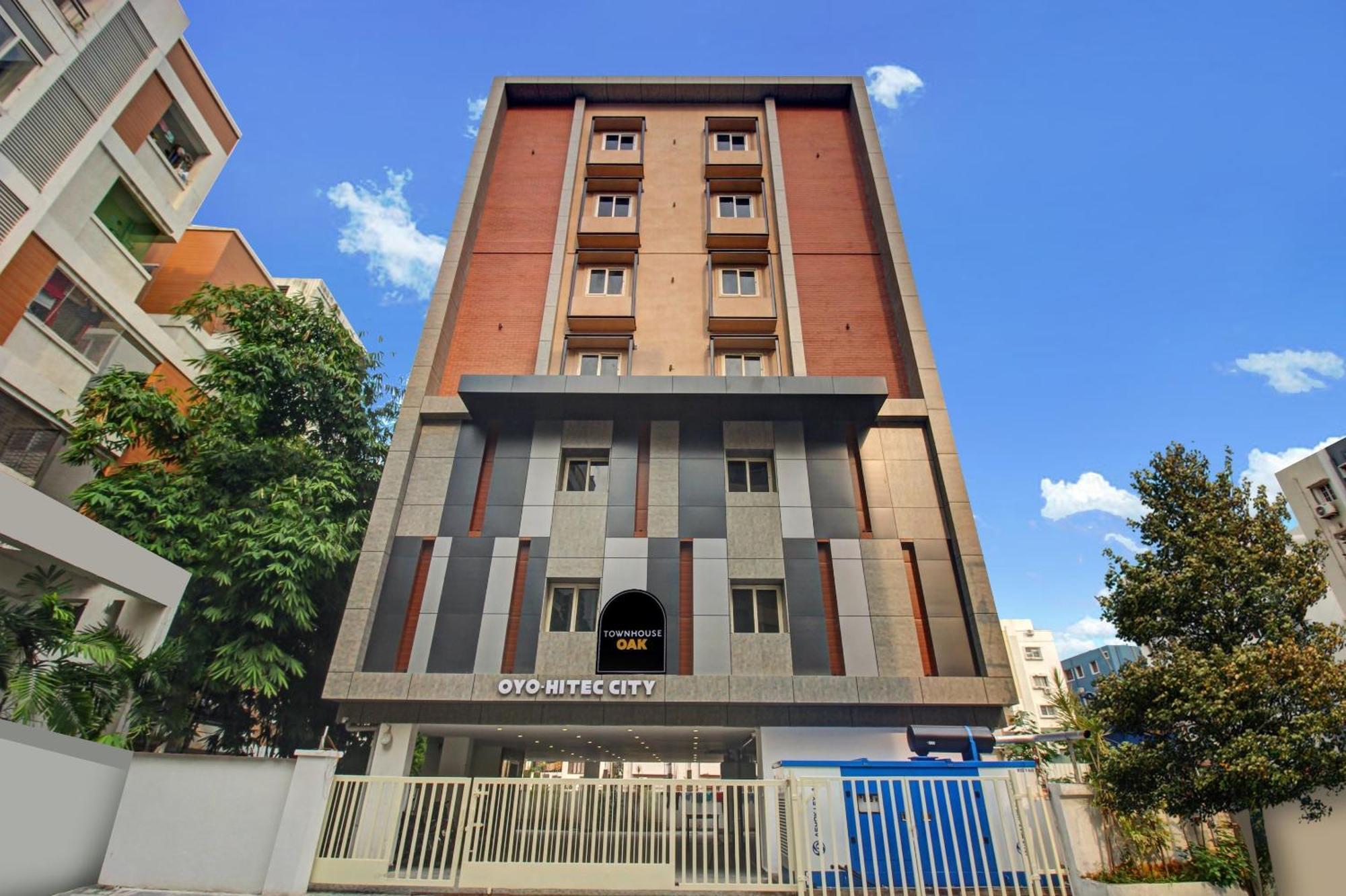 Super Townhouse Oak Hitec City Near Image Hospital حيدر أباد المظهر الخارجي الصورة