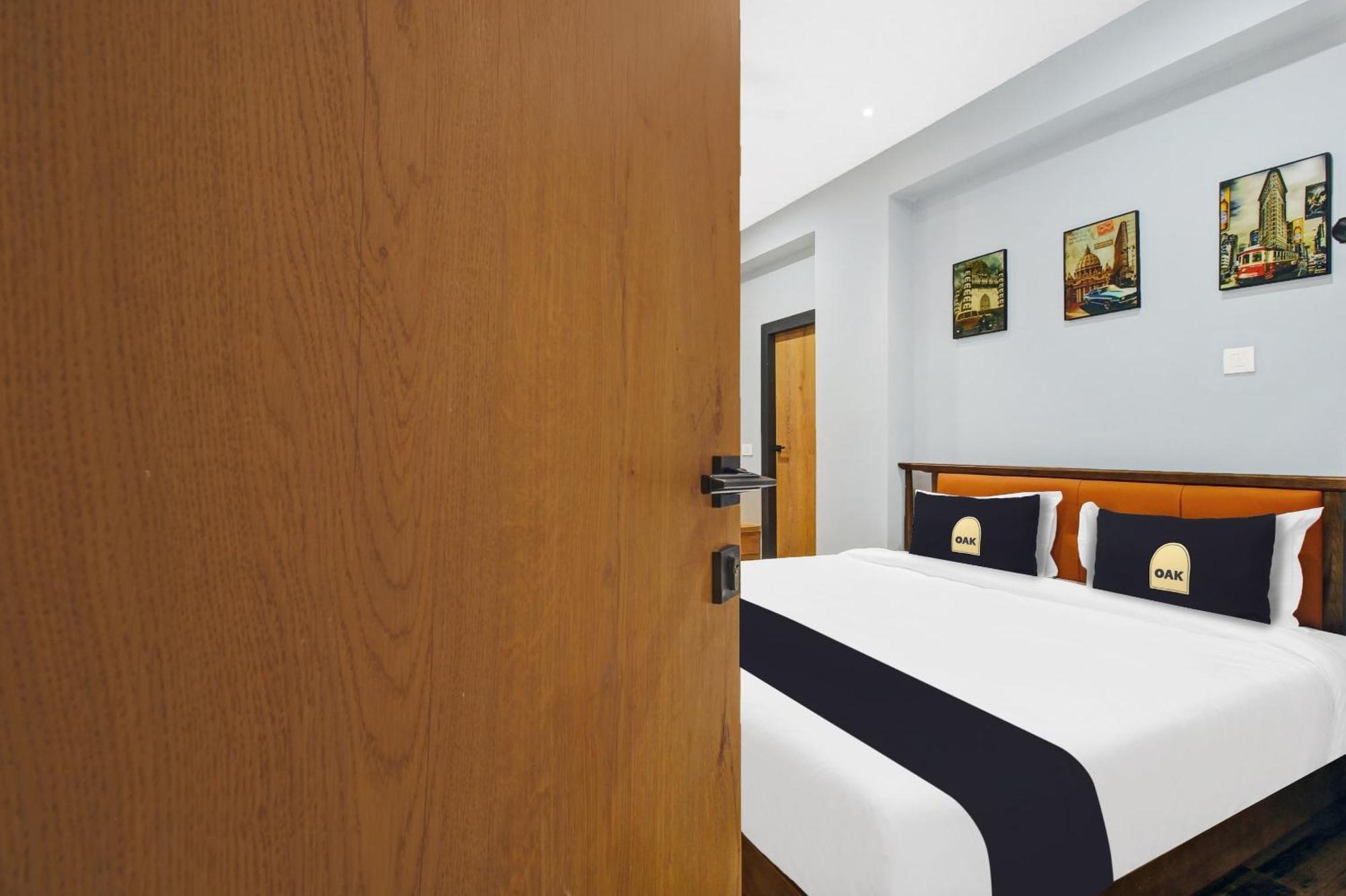 Super Townhouse Oak Hitec City Near Image Hospital حيدر أباد المظهر الخارجي الصورة